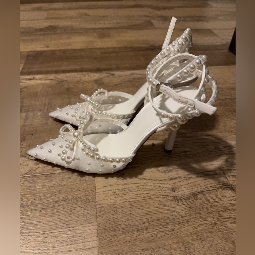 White Pearl-Embellished Women's Heels. Brand new. Only tried on indoor. - Picture 3 of 13